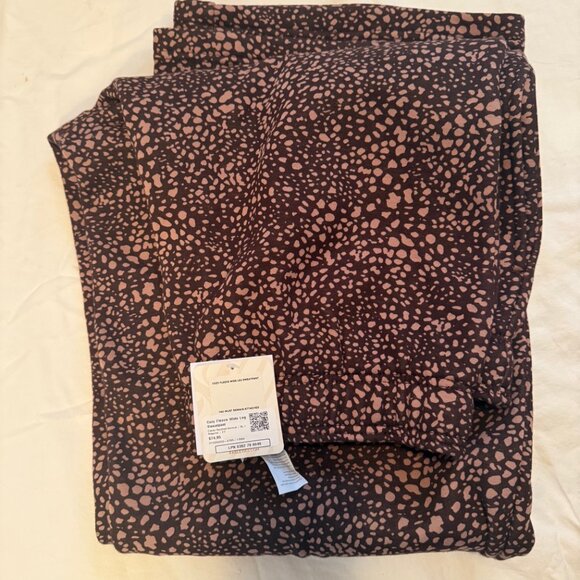 NWT Fabletics - Sweatpants Animal - Picture 2 of 3